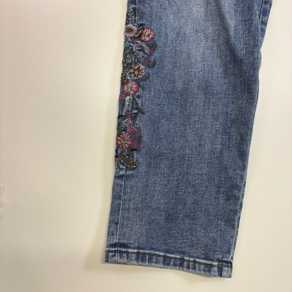 Women's Size 2 Jeans Floral Embroidered Stretch Straight Leg Boho Blue Denim - Picture 4 of 10